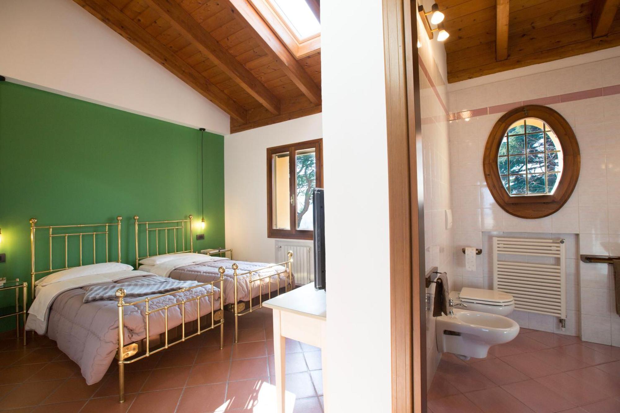 Room&Breakfast La Gramadora Кастел Сан Пиетро Терме Екстериор снимка